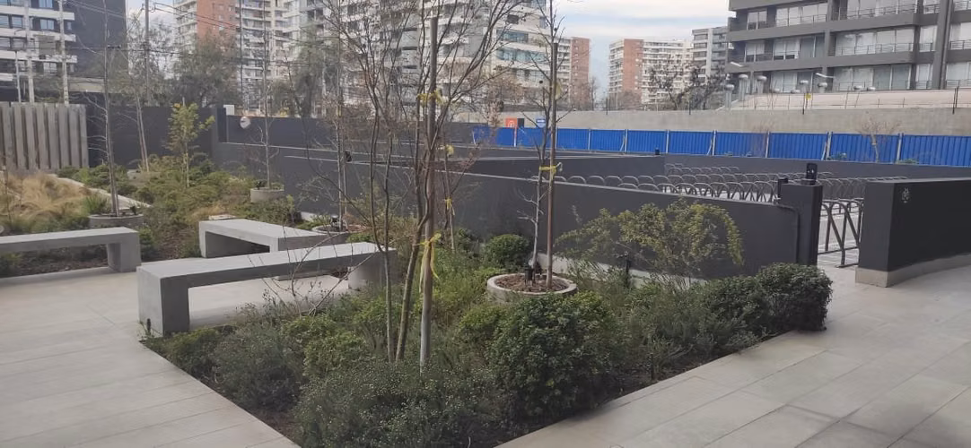 ARRIENDO AMPLIO DEPTO.  NUEVO DE 1D y  1 B MAS ESTAC. Y BOD. EN ÑUÑOA  $510.120 A pasos cuadra de Metro Irarrázaval