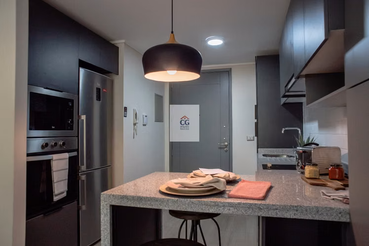 ARRIENDO AMPLIO DEPTO.  NUEVO DE 1D y  1 B MAS ESTAC. Y BOD. EN ÑUÑOA  $510.120 A pasos cuadra de Metro Irarrázaval