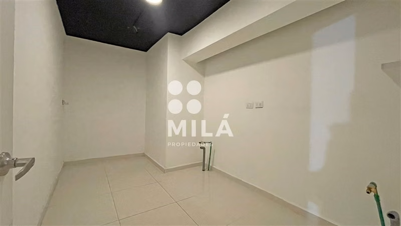 Local Comercial piso 1, amplias instalaciones. Centro