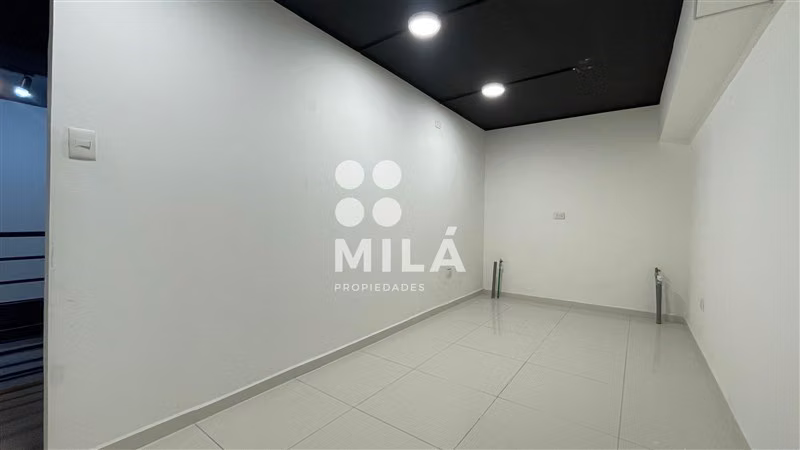 Local Comercial piso 1, amplias instalaciones. Centro
