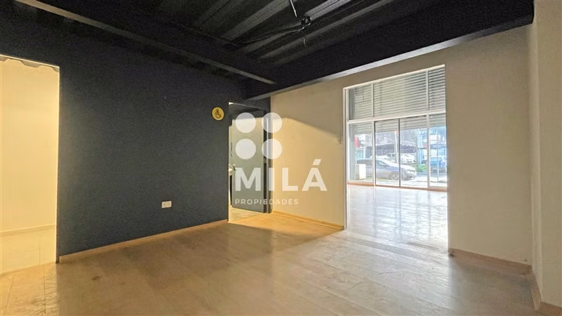 Local Comercial piso 1, amplias instalaciones. Centro
