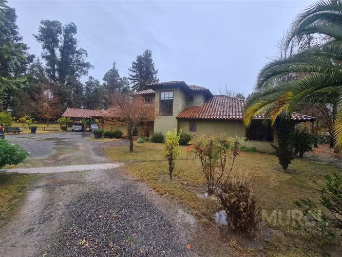 vendo casa solida mas cabaña colegios cruce Calera de Tango