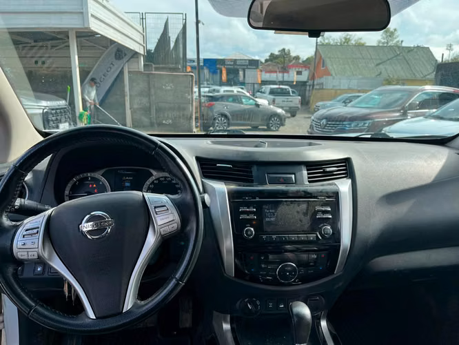 NISSAN NP300 D/C LE - Imagen 5