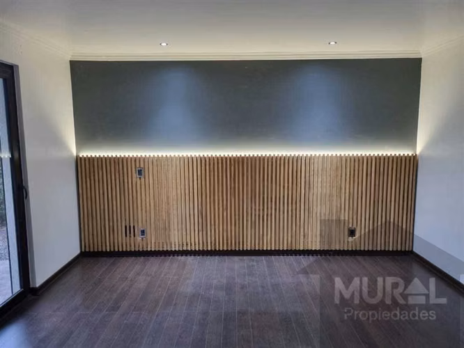 vendo solida casa, bajo tasacion, quincho, piscina,Talagante