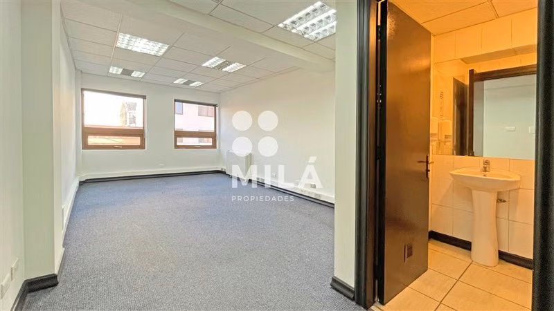 Oficinas en arriendo centro Puerto Montt. Varias unidades