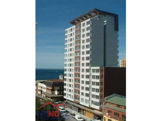 Se arriendo depto amoblado en pleno centro de la ciudad a pasos de la plaza.