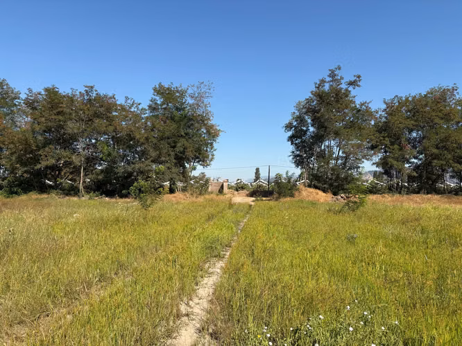VENDO  PARCELAS EN CRUCE TINGUIRIRICA CON LUZ Y AGUA POTABLE DE APR