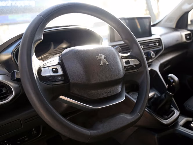 PEUGEOT LANDTREK 2023