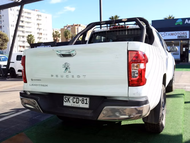 PEUGEOT LANDTREK 2023