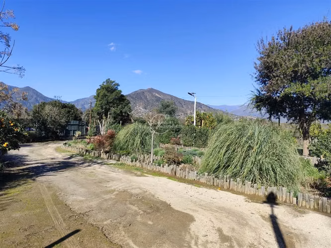 Casa en arriendo de 5 dorm. en Olmué
