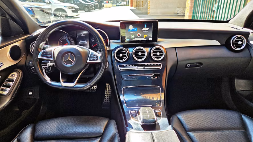 MERCEDES-BENZ C300 AMG LINE AÑO 2017 PRENDA- PRENDA