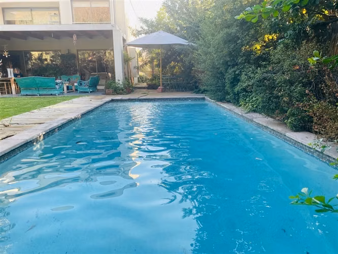 Casa en arriendo de 4 dorm. en Colina