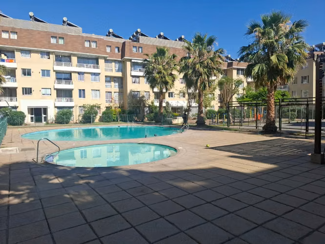 Gran ubicación, metro Lo Cruzat. 3D 1B Condominio San Ignacio