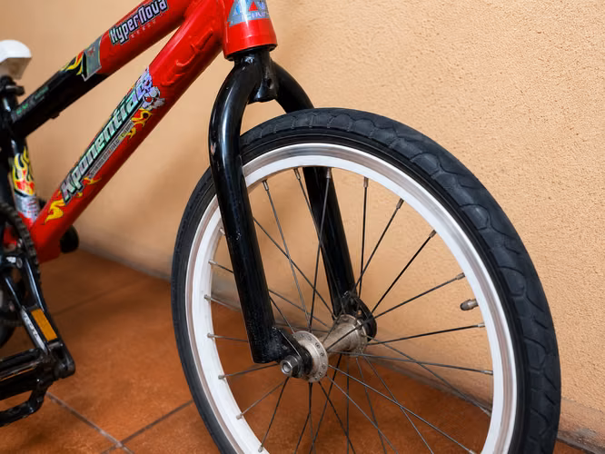 Bicicleta BMX Race HyperNova aro 20 – Excelente estado