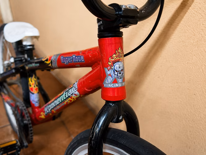 Bicicleta BMX Race HyperNova aro 20 – Excelente estado