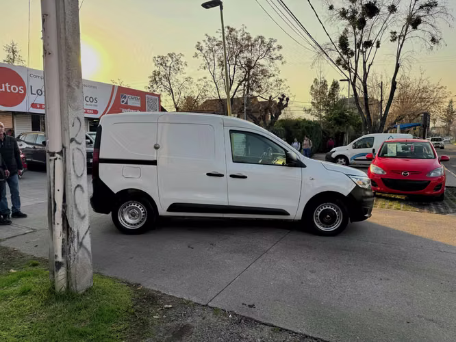 RENAULT EXPRESS DIESEL 1.5 MEC 6 VEL FULL AIRE AIRBAG VER EN LAS CONDES 2023