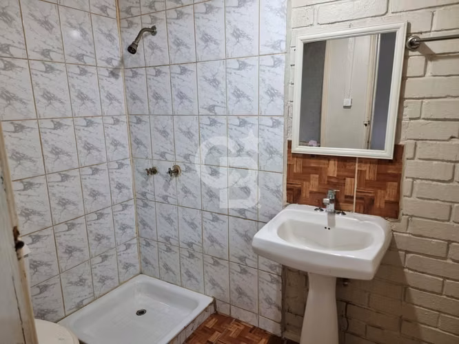 Casa amplia en Puerto Montt: 4D/3B, céntrica y luminosa. - Imagen 5