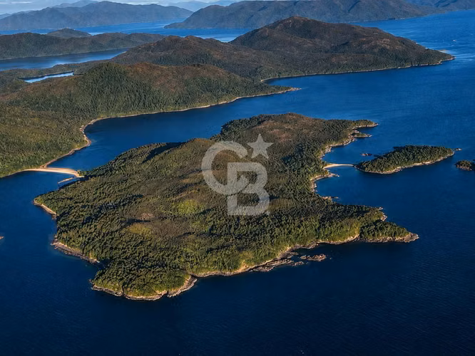 Isla privada en la Región de Aysén - 163 ha