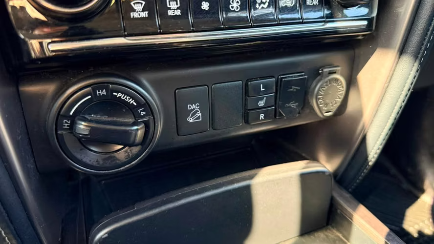 Toyota Fortuner 2.8 SRX TDI DIESEL 4X4 AT 5P (2022)