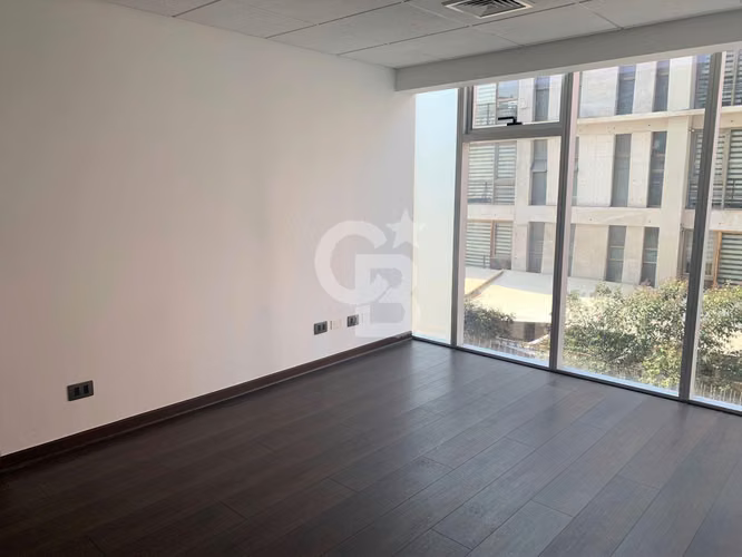 Amplia y moderna Oficina con 4E - Estoril Las Condes