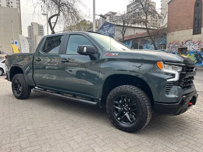 CHEVROLET SILVERADO CC LT TB 5.3L - 2025 | 4306