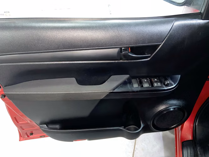 HILUX DX 4X4 SVYC48-SANTIAGO