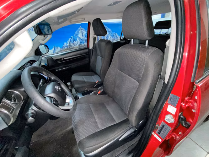 HILUX DX 4X4 SVYC48-SANTIAGO