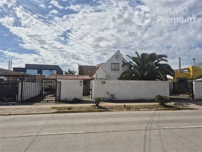 Casa en venta de 5 dorm. en Coquimbo
