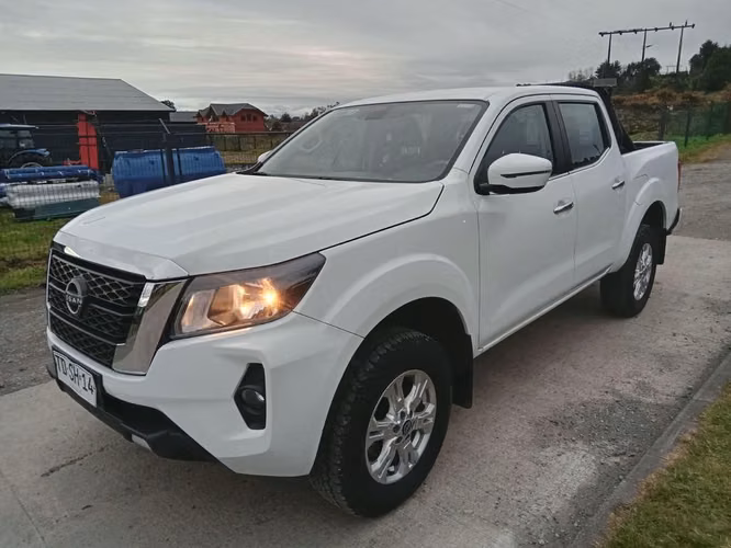 NISSAN NAVARA 2024