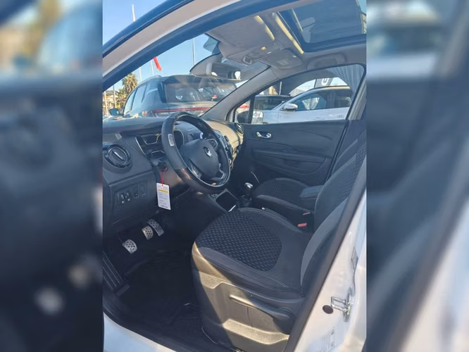 RENAULT CAPTUR 2021 - Imagen 8