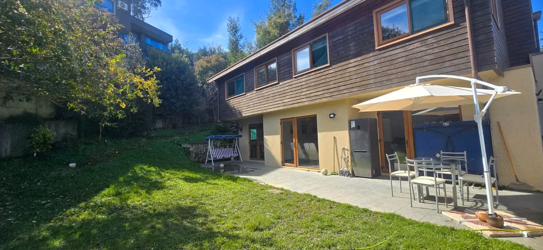 SE ARRIENDA LINDA CASA, 5 DORMITORIOS, VILLUCO, CONCEPCION.