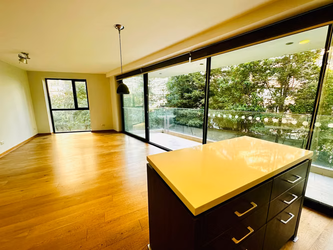Departamento en venta c/ estacionamiento en Barrio El Golf - Imagen 24