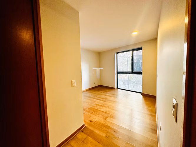 Departamento en venta c/ estacionamiento en Barrio El Golf