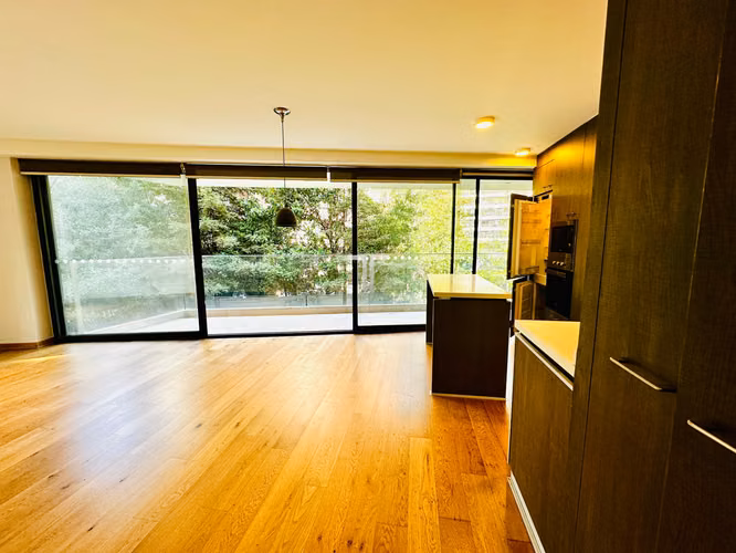 Departamento en venta c/ estacionamiento en Barrio El Golf
