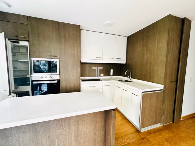 Departamento en venta c/ estacionamiento en Barrio El Golf