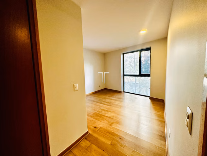Departamento en venta c/ estacionamiento en Barrio El Golf