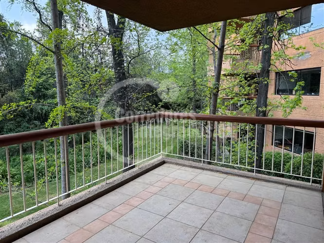 Departamento en venta de 6 dorm. en Las Condes