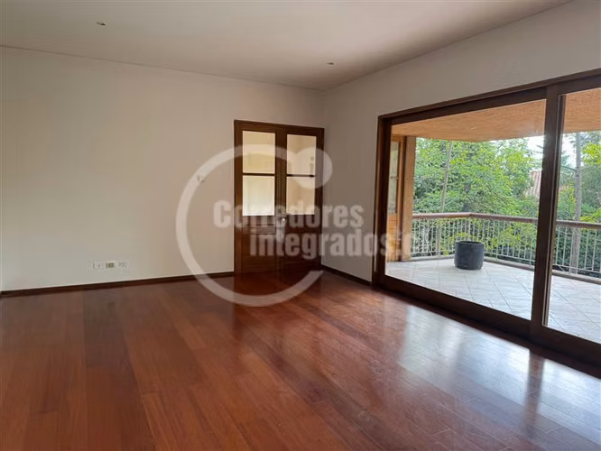 Departamento en venta de 6 dorm. en Las Condes