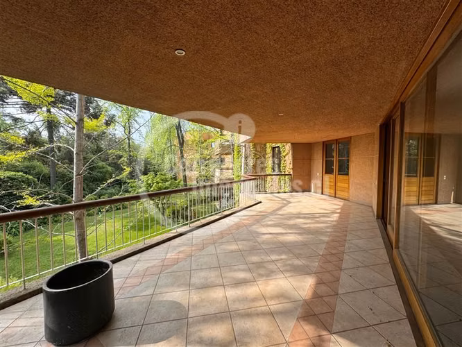 Departamento en venta de 6 dorm. en Las Condes