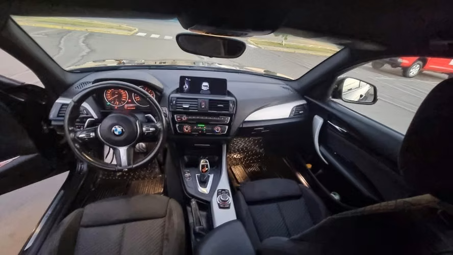 BMW 118i sport año 2015