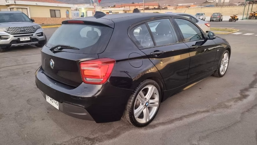 BMW 118i sport año 2015