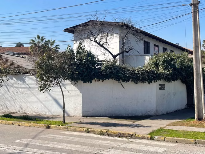 Venta Casa Esquina / 438 m² Terreno / 233 m² Construidos / Ñuñoa