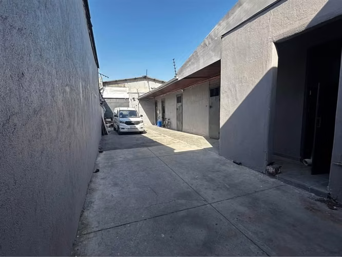 EN VENTA Bodega comercial 380m2 Santiago concha/ Avda. Matta - Imagen 2