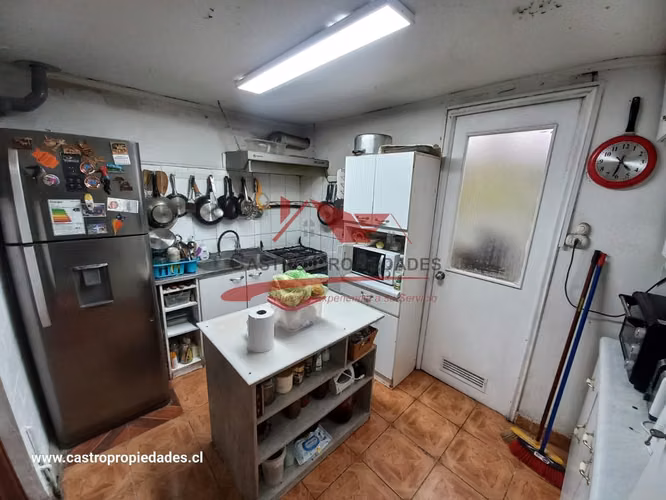 Casa Solida de Dos Pisos Ampliada y Regularizada, 4 Dormitorios, 1 Baño, Quilicura. - Imagen 7