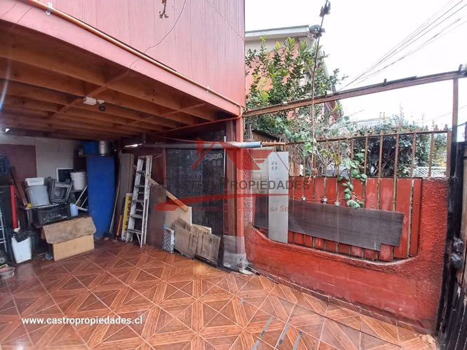 Casa Solida de Dos Pisos Ampliada y Regularizada, 4 Dormitorios, 1 Baño, Quilicura. - Imagen 3