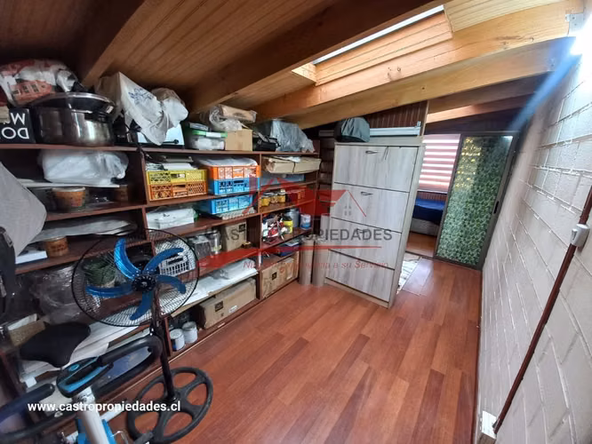 Casa Solida de Dos Pisos Ampliada y Regularizada, 4 Dormitorios, 1 Baño, Quilicura. - Imagen 19