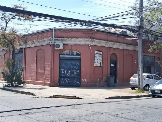 VENDO BODEGA COMERCIAL 400 M2 SANTIAGO-VICTORIA