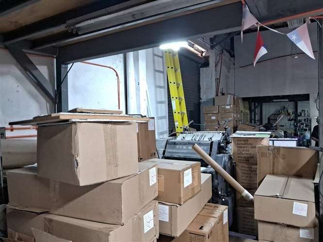 VENDO BODEGA COMERCIAL 400 M2 SANTIAGO-VICTORIA - Imagen 11