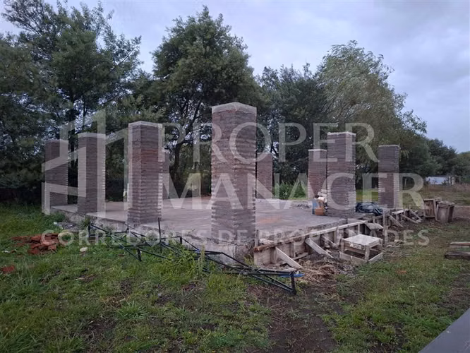 Terreno 5.800m2 con Casa de 150m2 - Comuna de Bulnes.