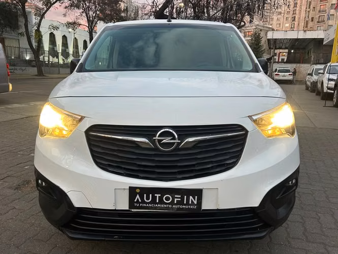 OPEL COMBO HDI 92 L1 5P 1.6 - 2022 | 3992